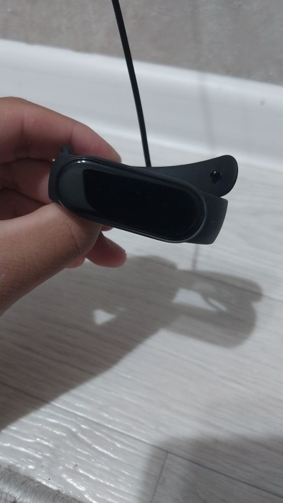 Xiaomi band 9 новый не пользовались с момента когда нам подарили