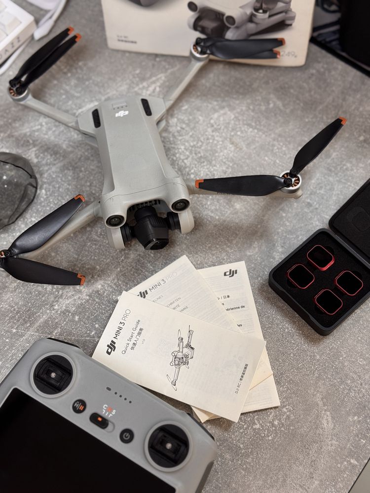 Дрон DJI Mini 3 Pro белый + DJI RC
