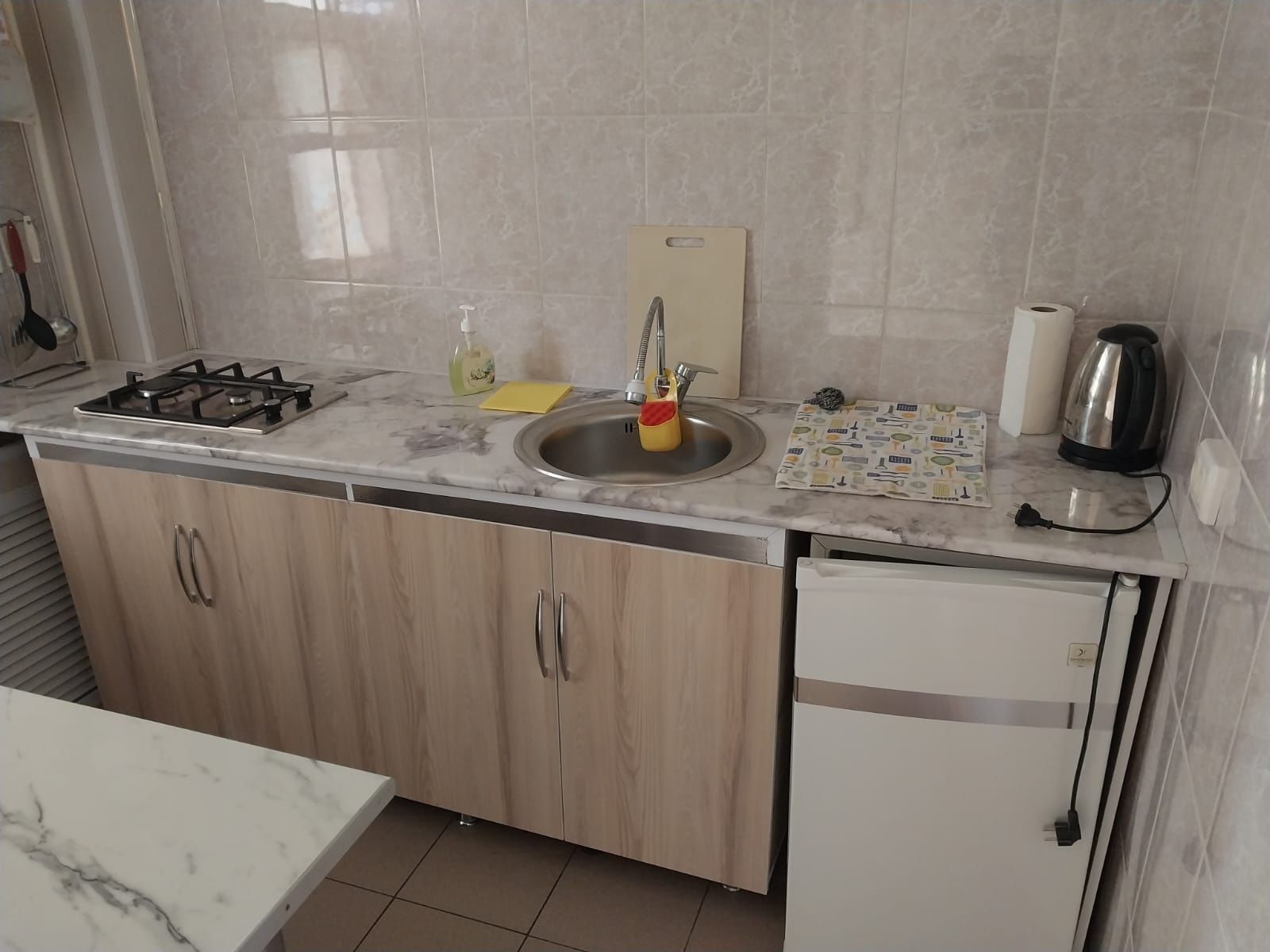 Продаётся 1комн.кв.в 6 м-не Талас,д.35,на 2 этаже