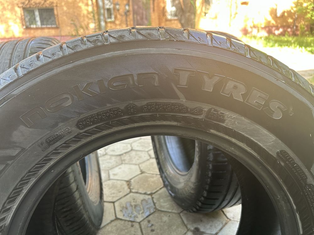 Продам шины Nokian Hakka Blue