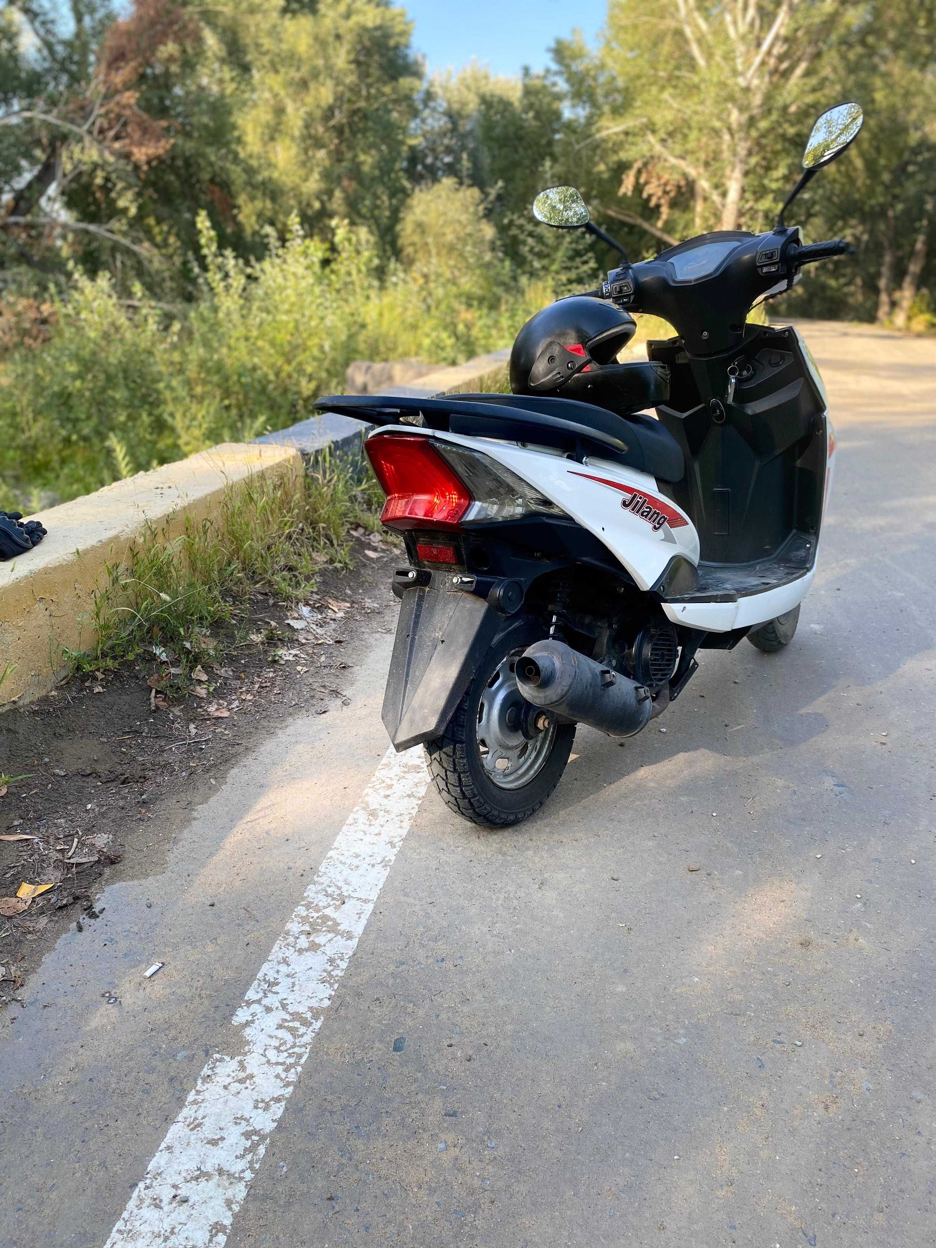 Продам мопед м10