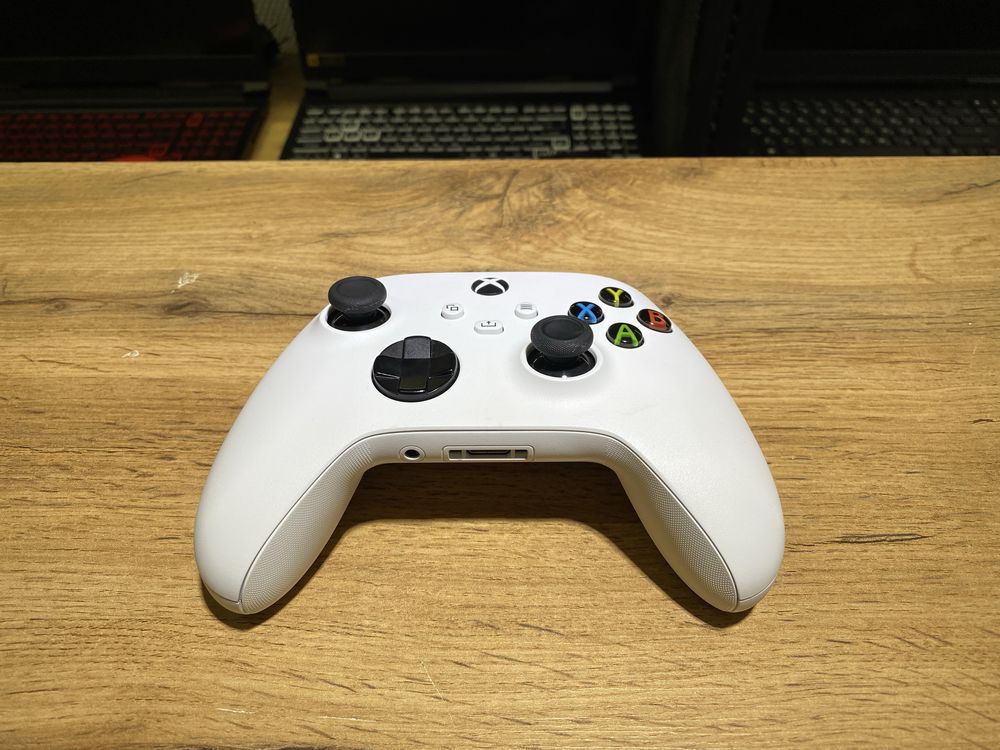 Приставка XBOX Series S, 512 GB SSD, 1 джойстик, 10423/А10