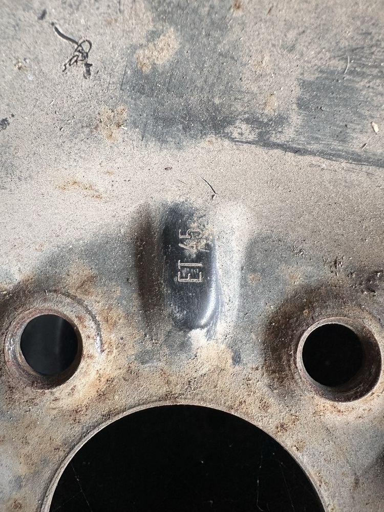 R16 стояли на Nissan primera p12 2002 года