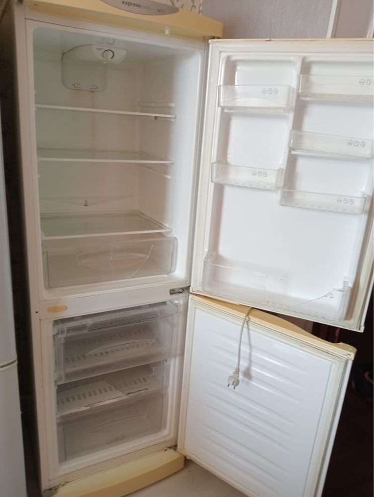 Продам бу холодильники