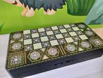 Игрушки детские развивающие шахматы