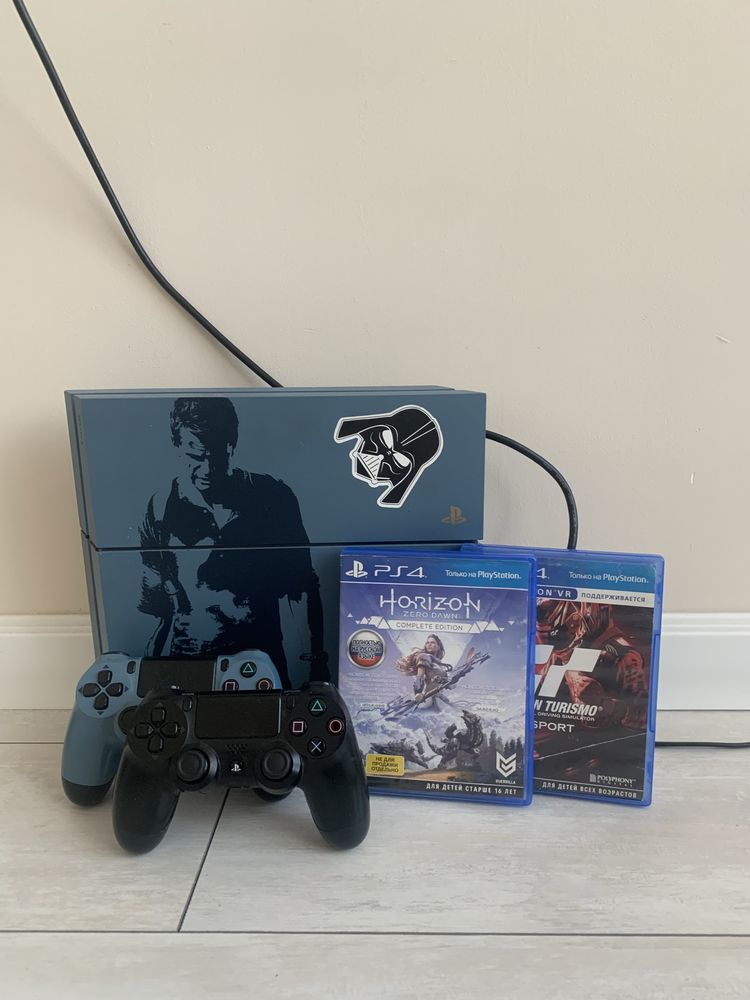 обменяю playstation 4 uncharted edition