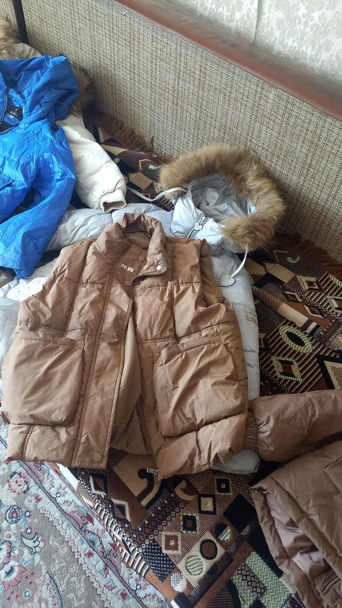 Продам детские куртки б/у в отличном состояний. От 3000 до 7000 тг.