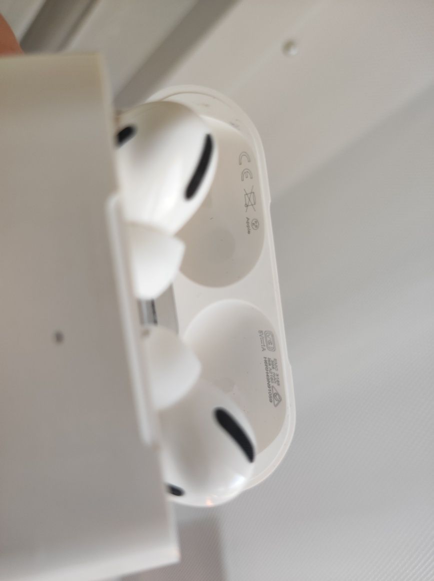 Наушники Apple AirPods pro