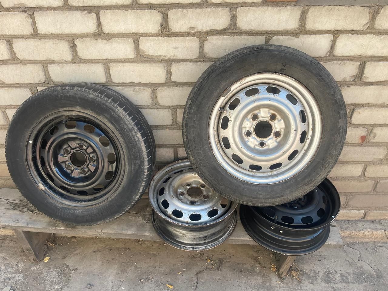 продам 2 диска и 2 диска с резиной