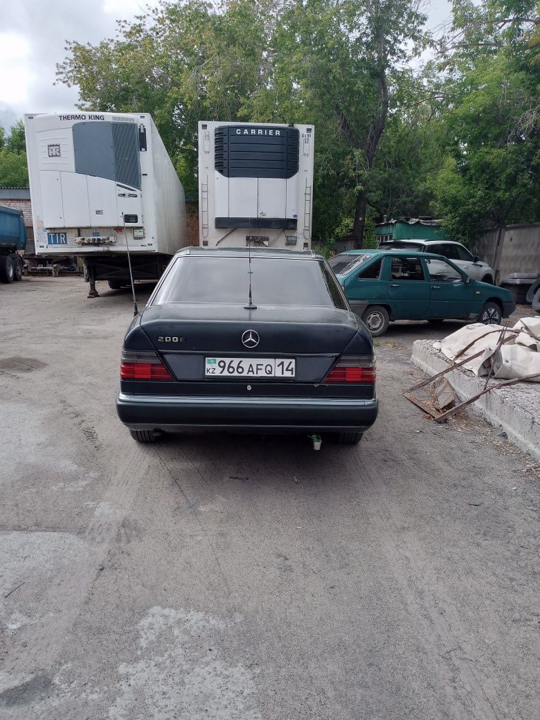 Продам Мерседес 124 на активном ходу