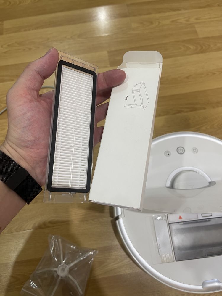 Робот пылесос roborock (xiaomi)