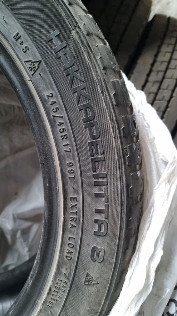 Комплект шин 245/45 R17