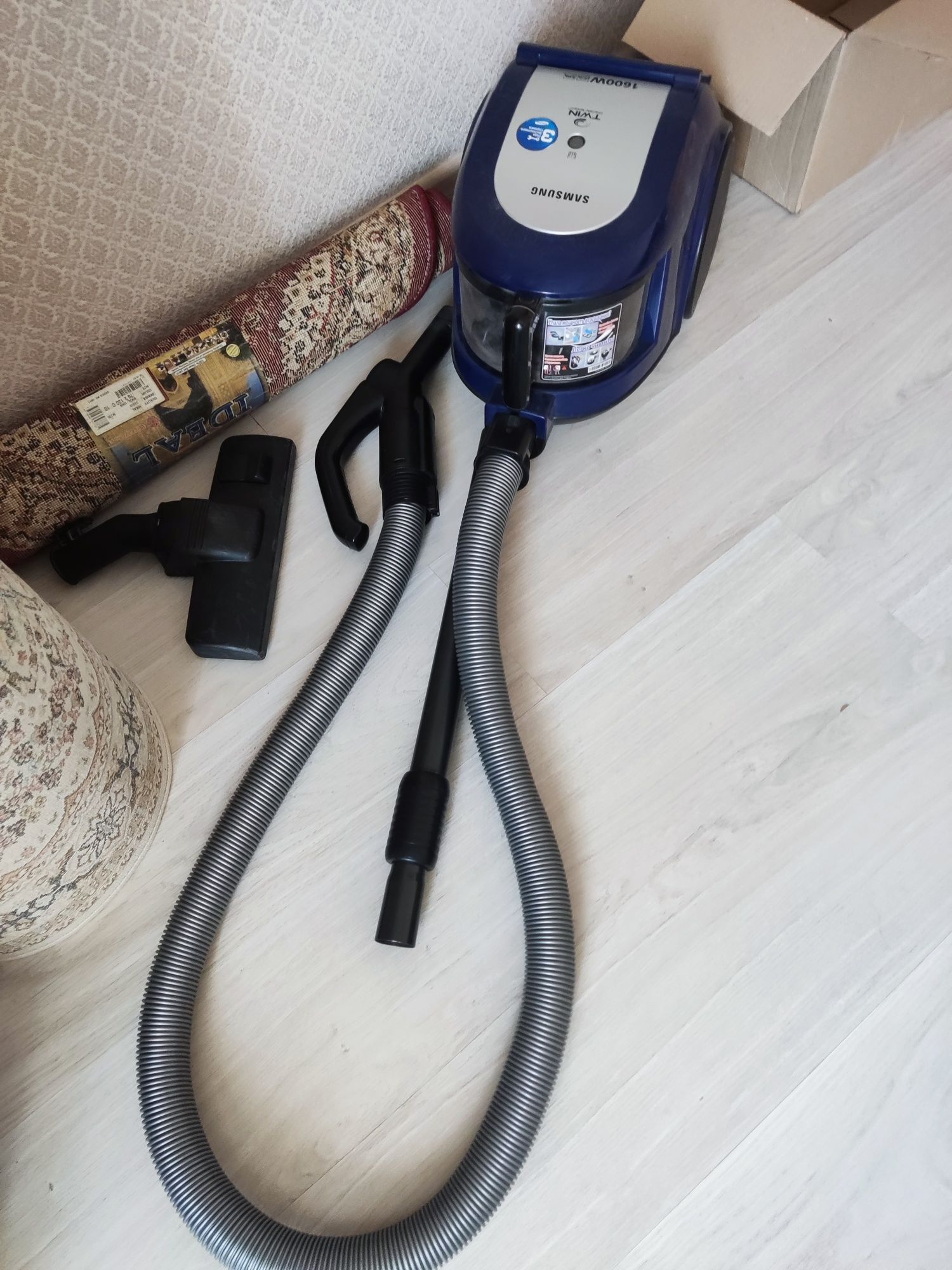 Пылесос Samsung 1600w
