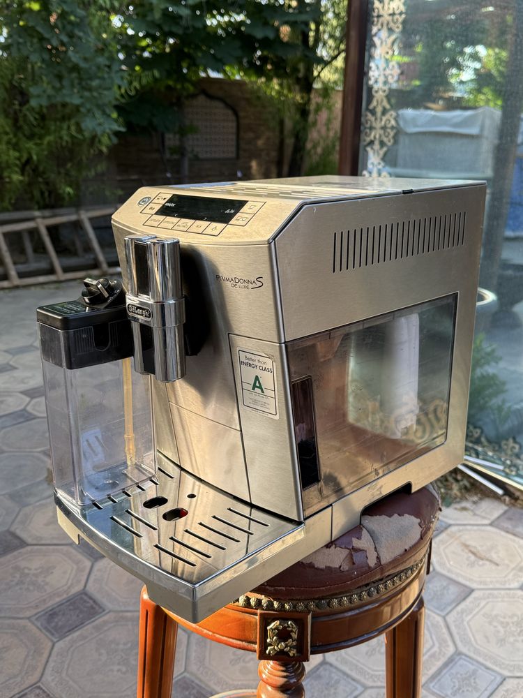«DeLonghi» кофе машина