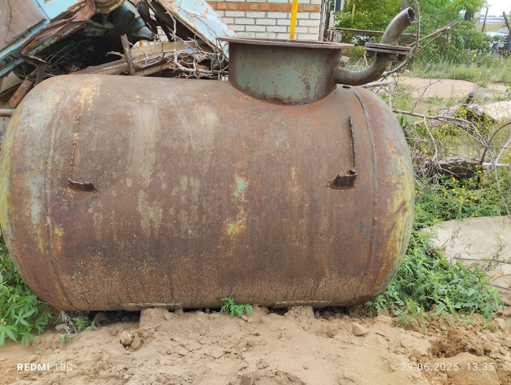 Продам металлическую бочку