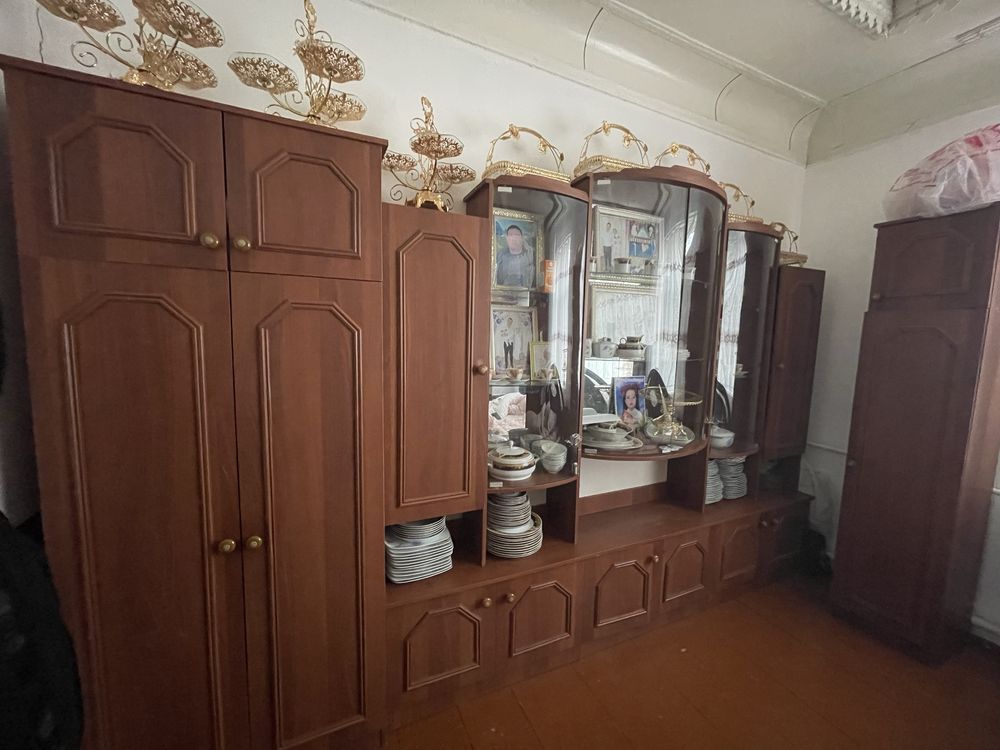 Стенный гарнитур.