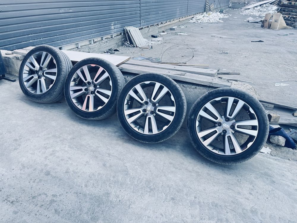 комплект резины с дисками от Lada Vesta CROSS