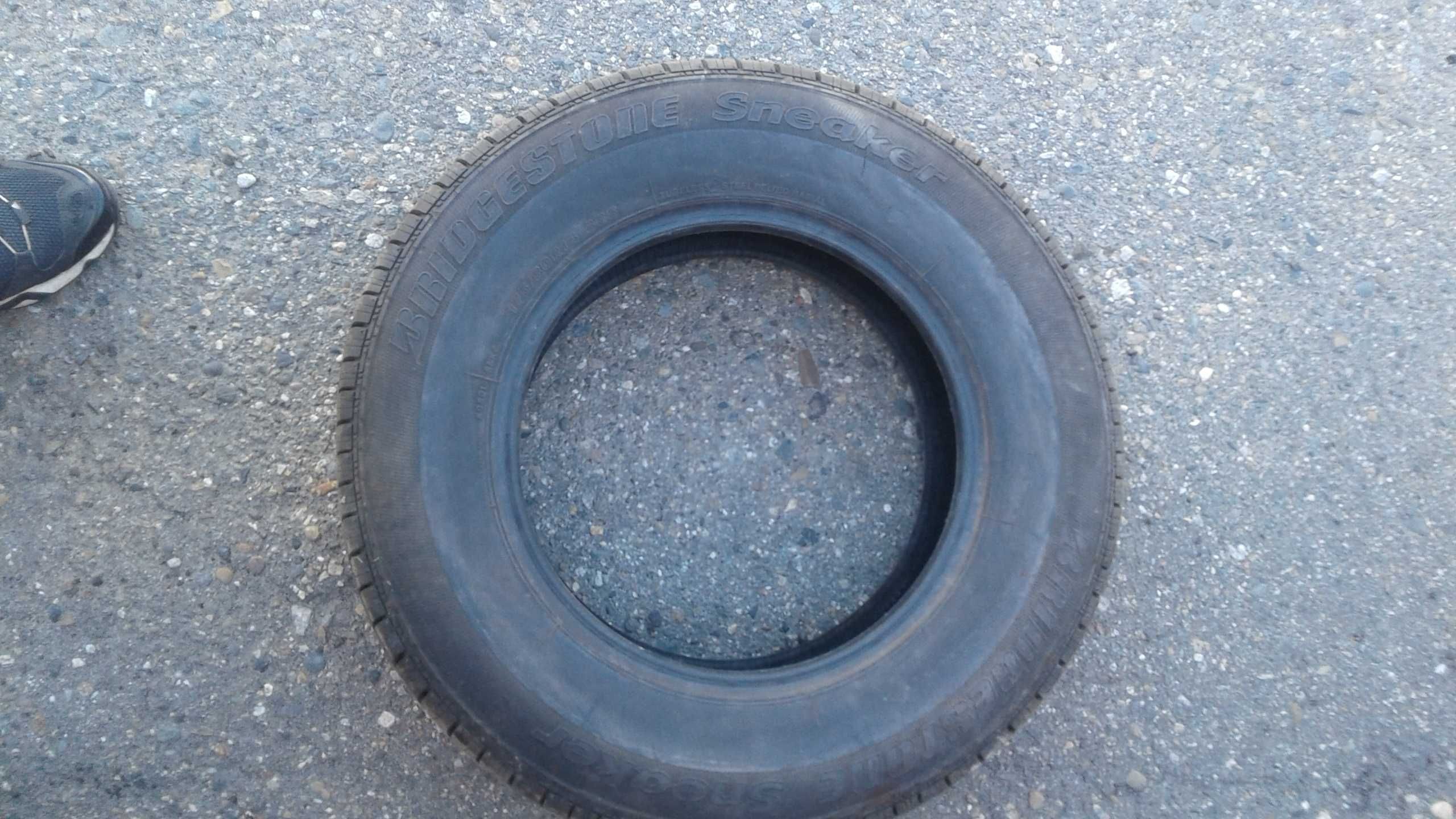 продам шину Bridgestone 175/80 R14