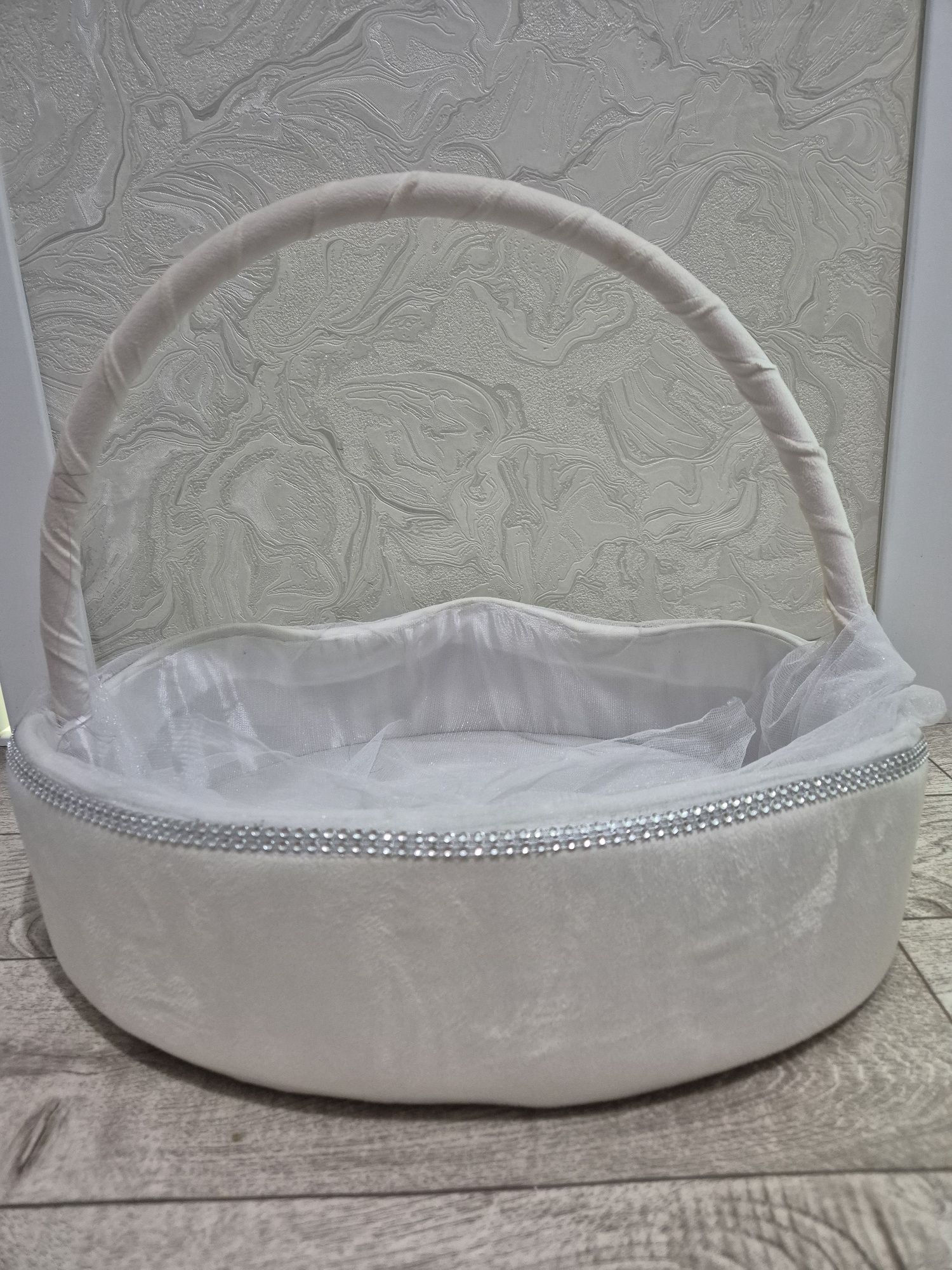 Продам большую корзину