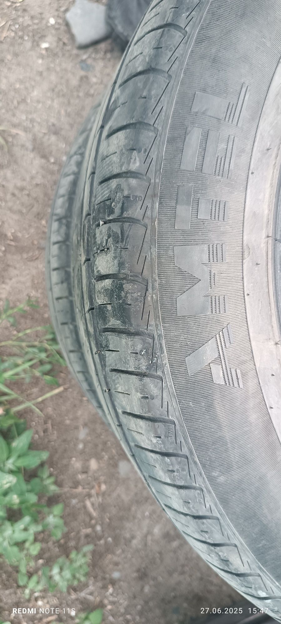 Продам шины среднем состояние