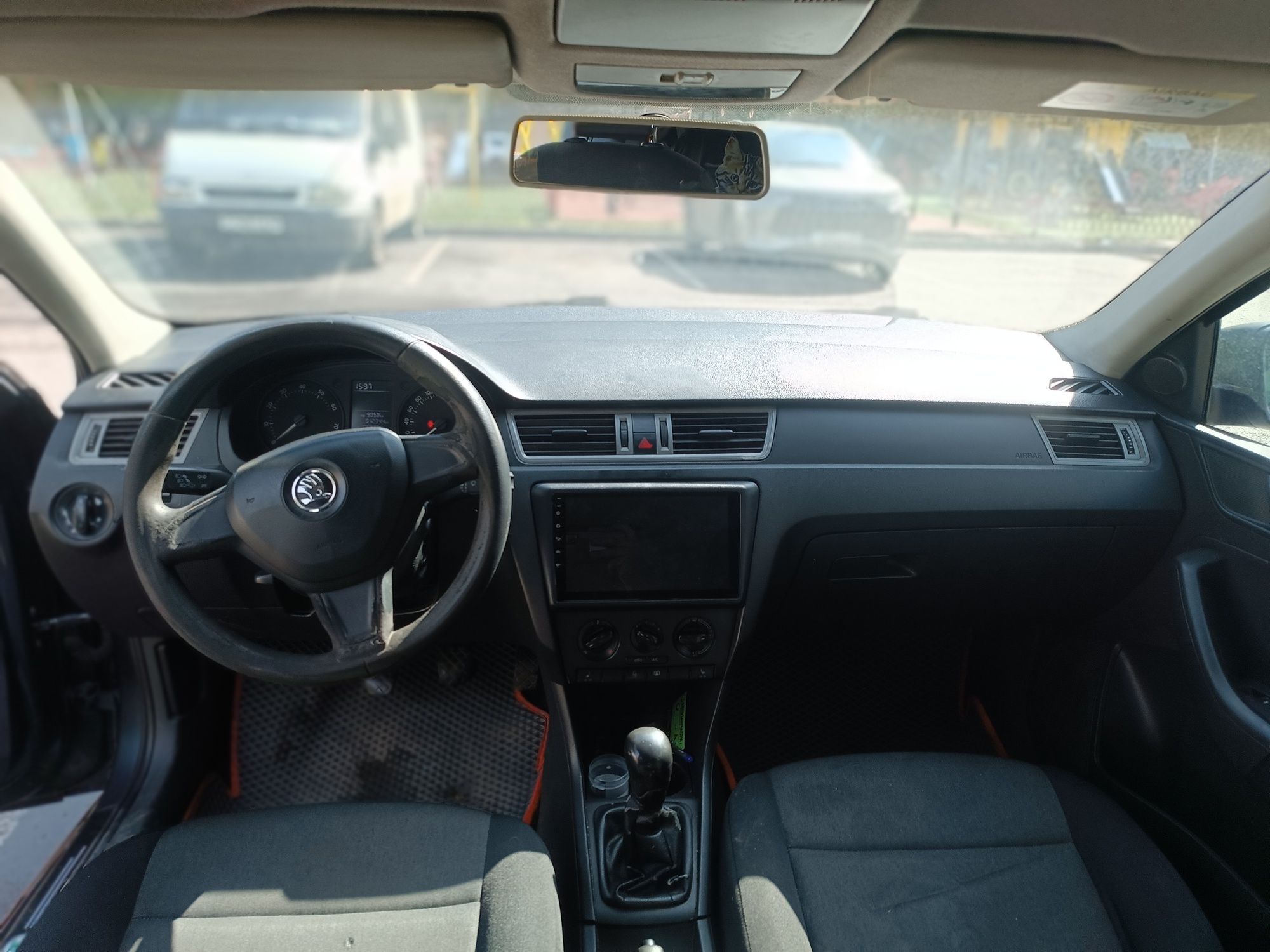 Skoda rapid на ходу с вложениями видно на фото цена очень низкая