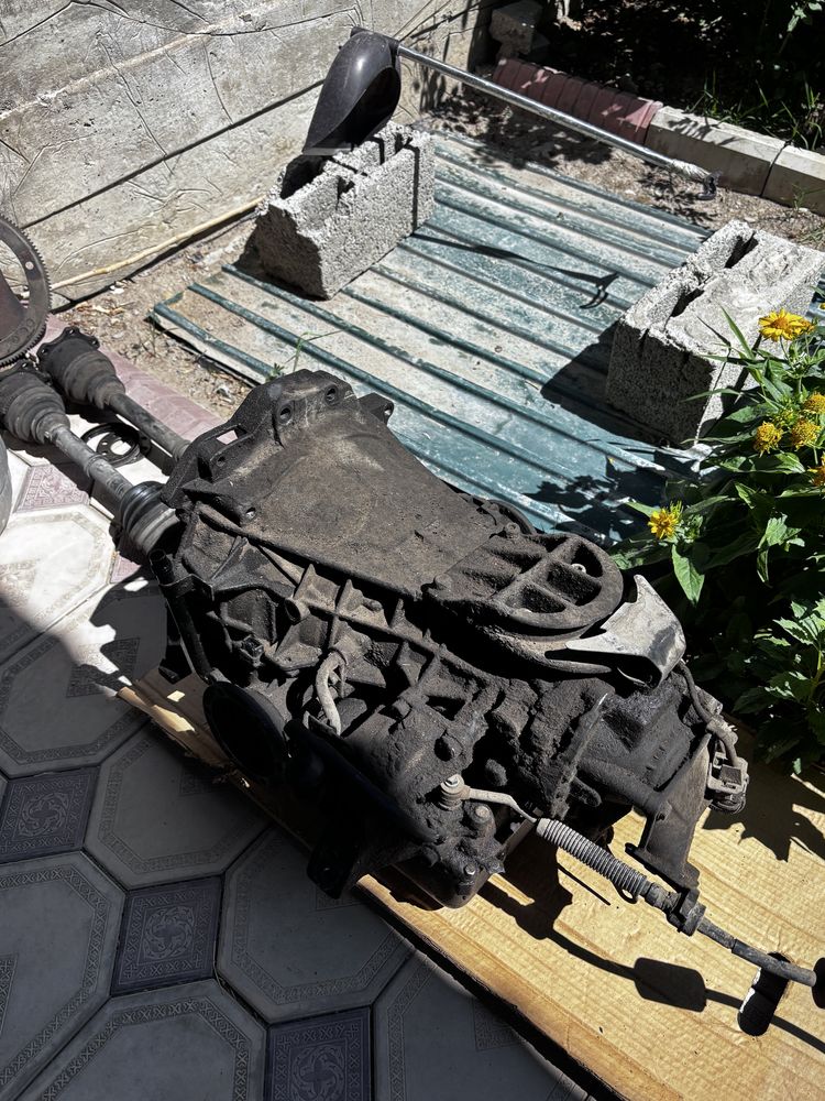 Продается коробка от мотора ауди с4 кузов 2,8 автомат
