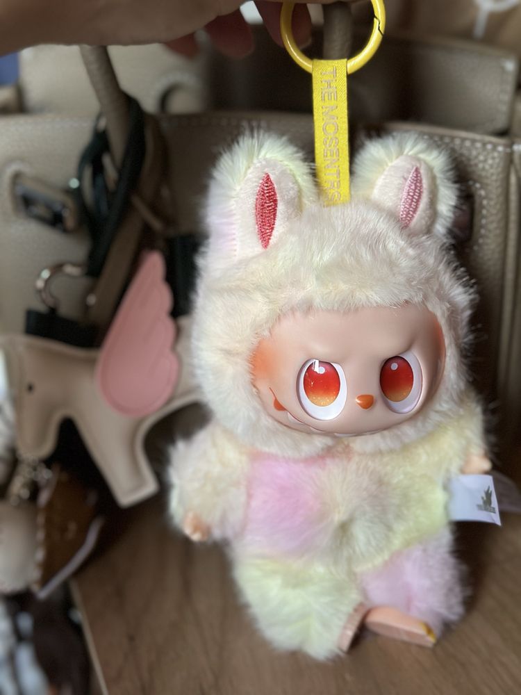 Игрушка Лабубу и поильники