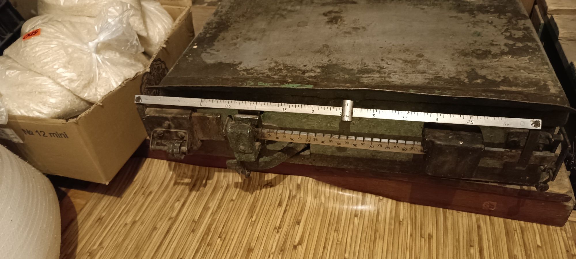 Весы, до 105 кг, добротные