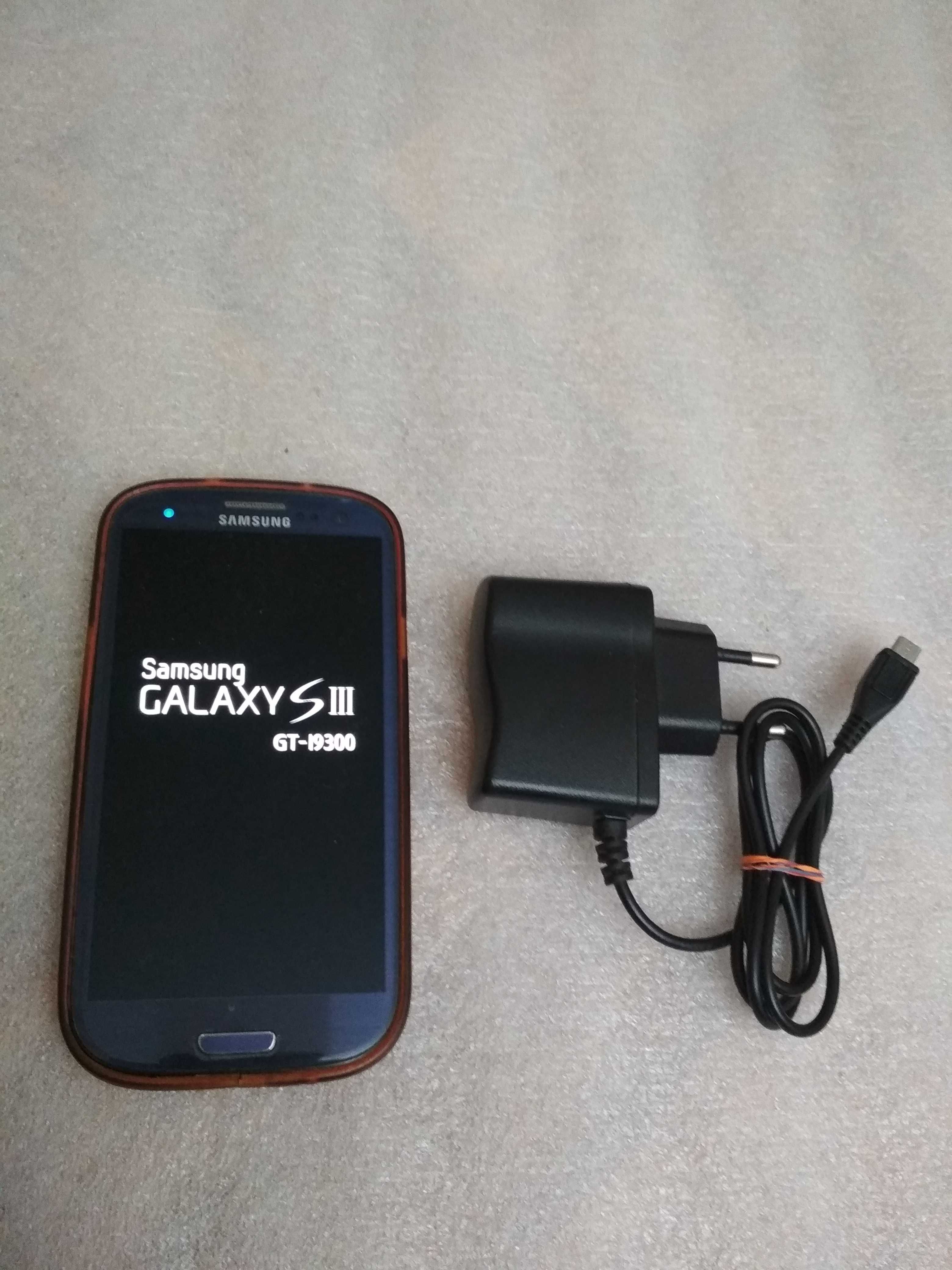 Смартфон Samsung Galaxy S 3 GT-I9300