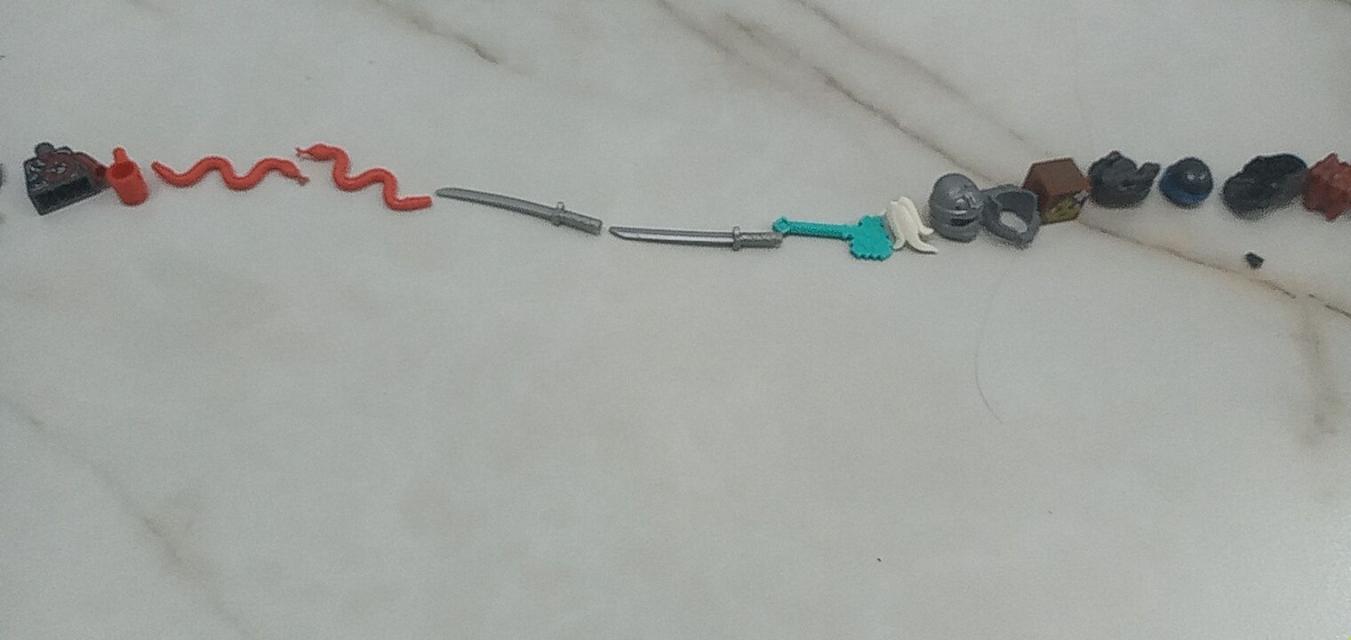 Продам лего минифигурки