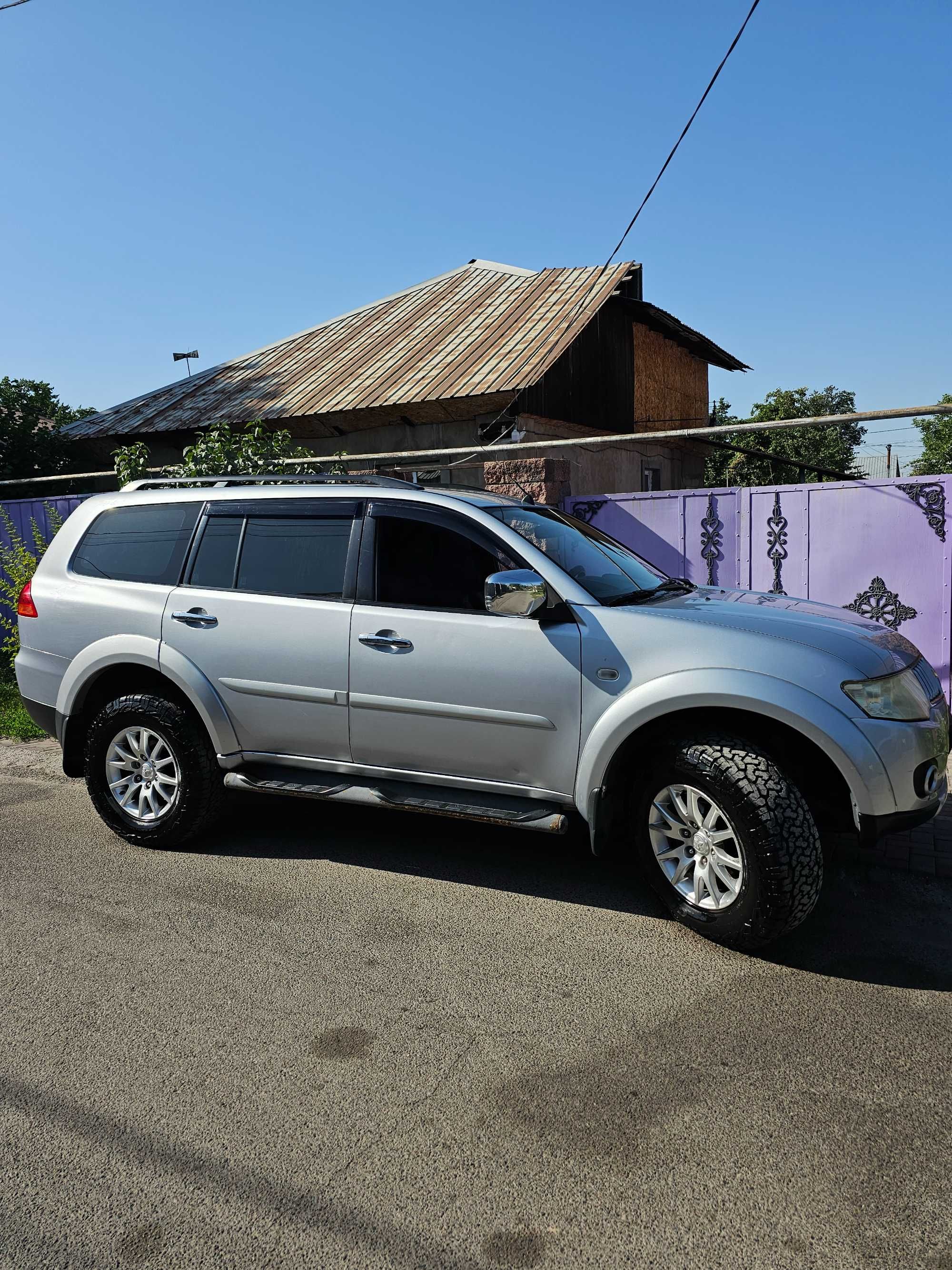 Mitsubishi Pajero Sport 2013