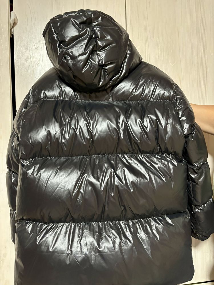Продам пуховик куртку