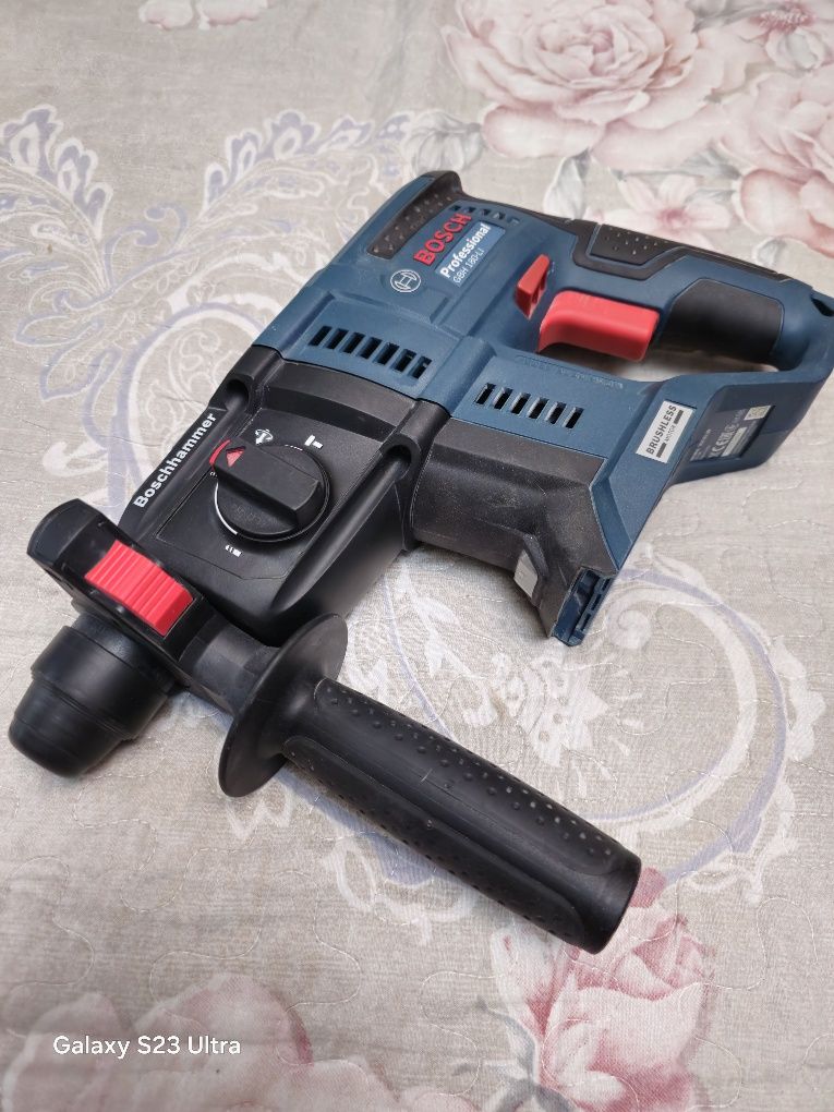 Перфоратор BOSCH