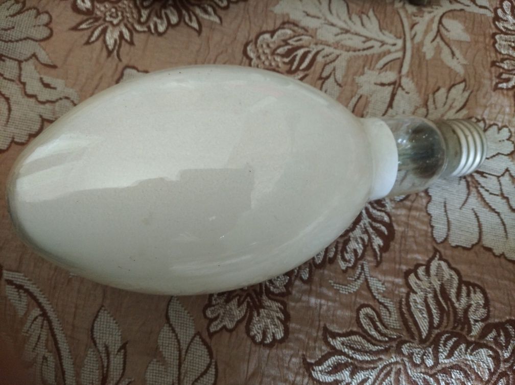 Продам большие лампы