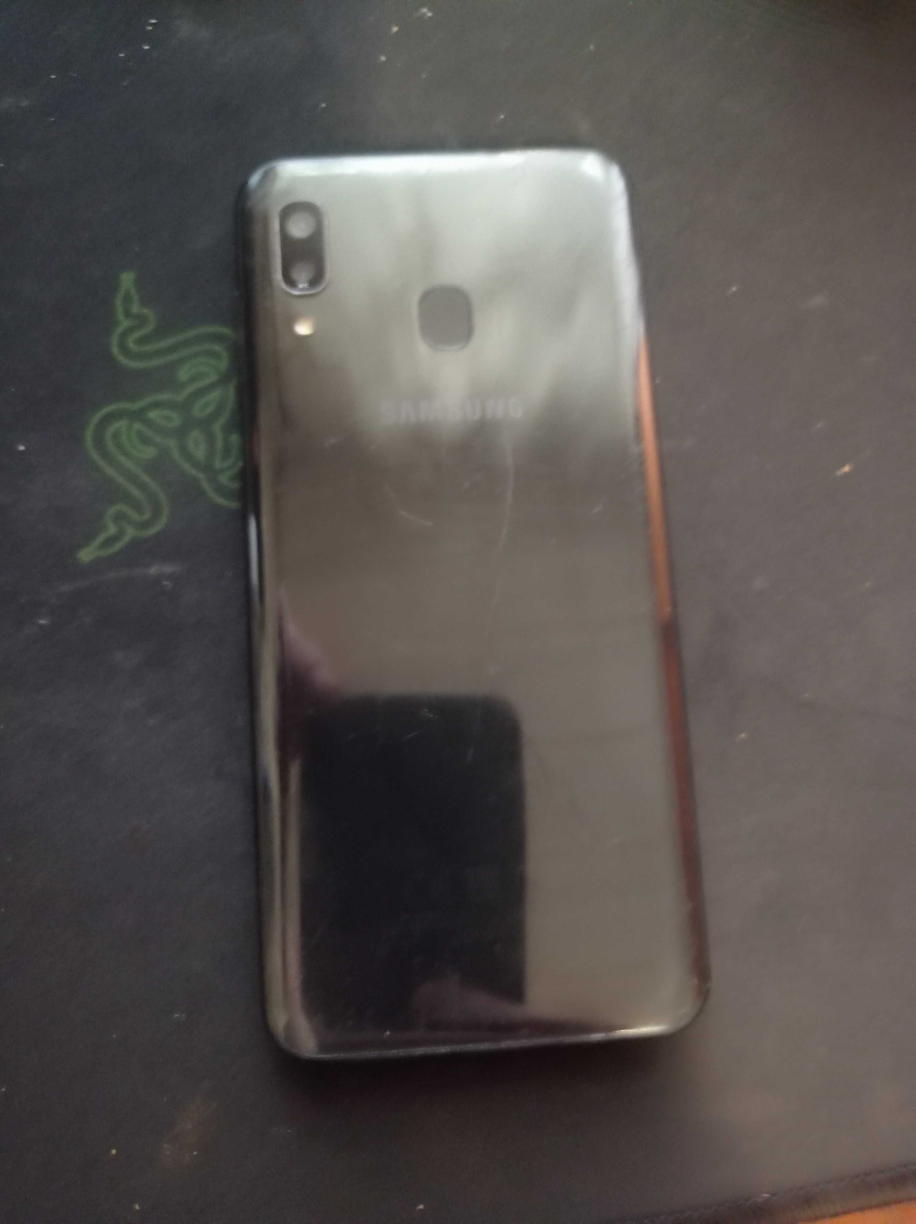 samsung a20 продам