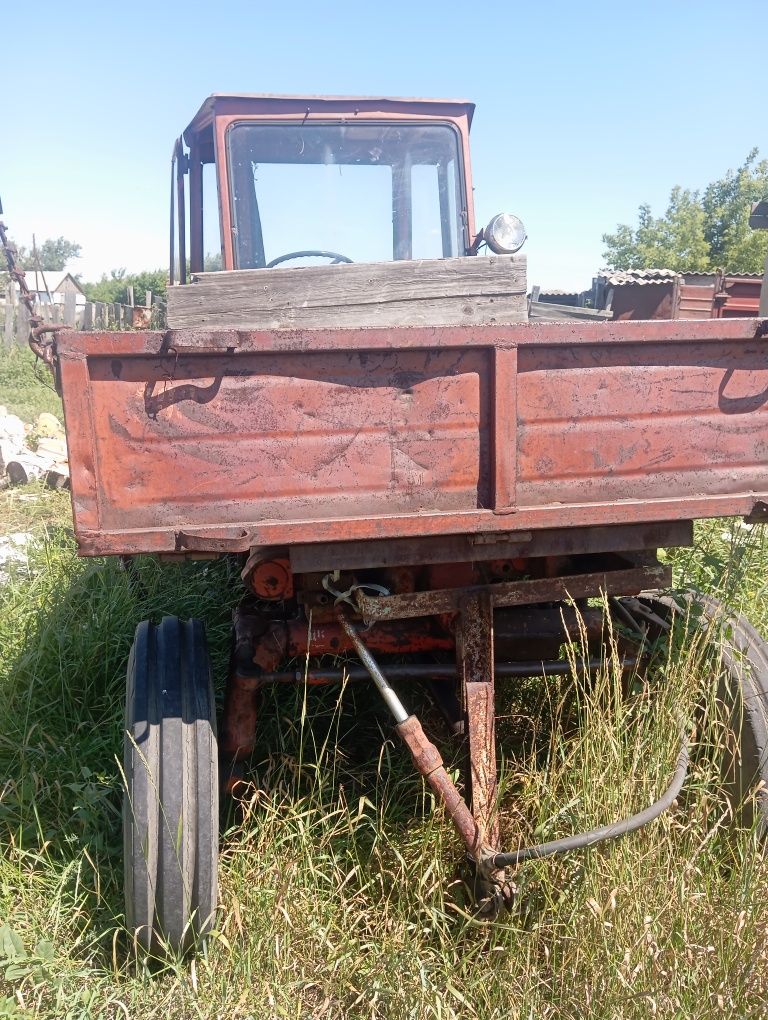 Продам Трактор т16