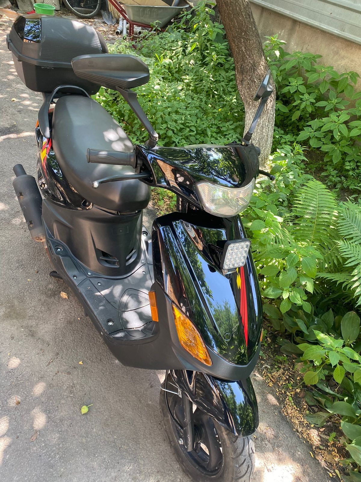 Мопед китайская Yamaha, есть гос. Номер