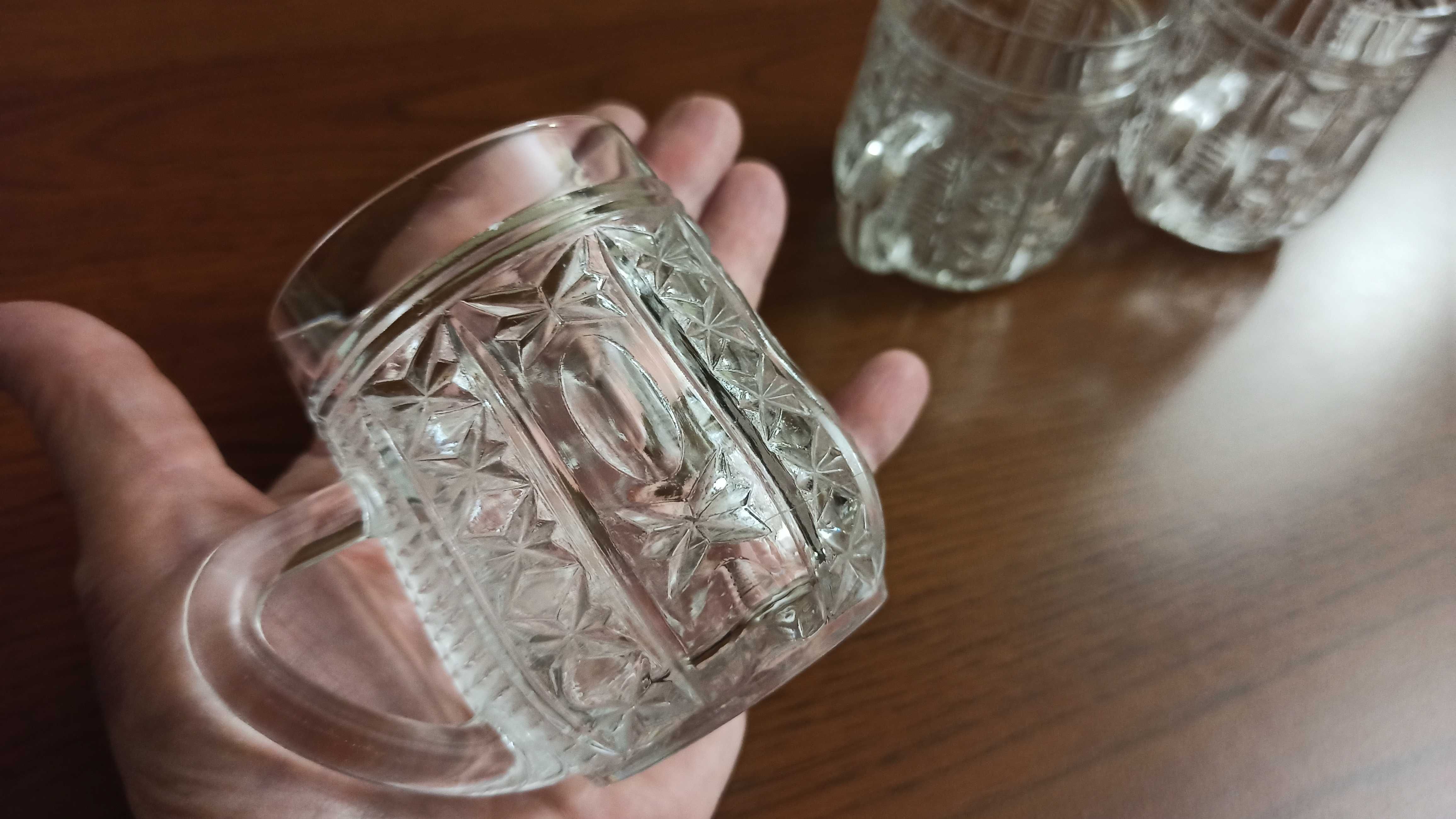 Хрустальные кружки рог рюмки хрусталь.