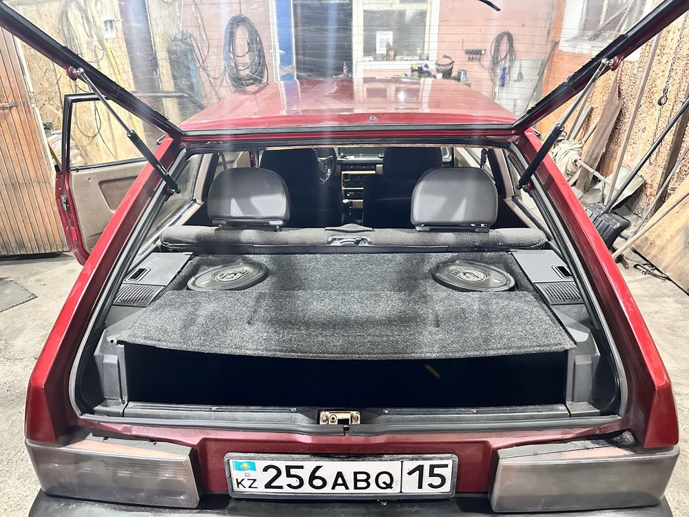Автомобиль ваз 2108