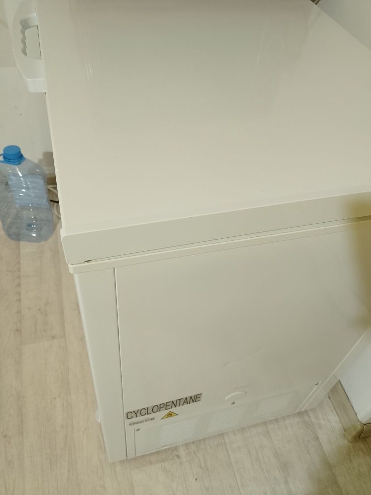 Морозильник 249 л Midea