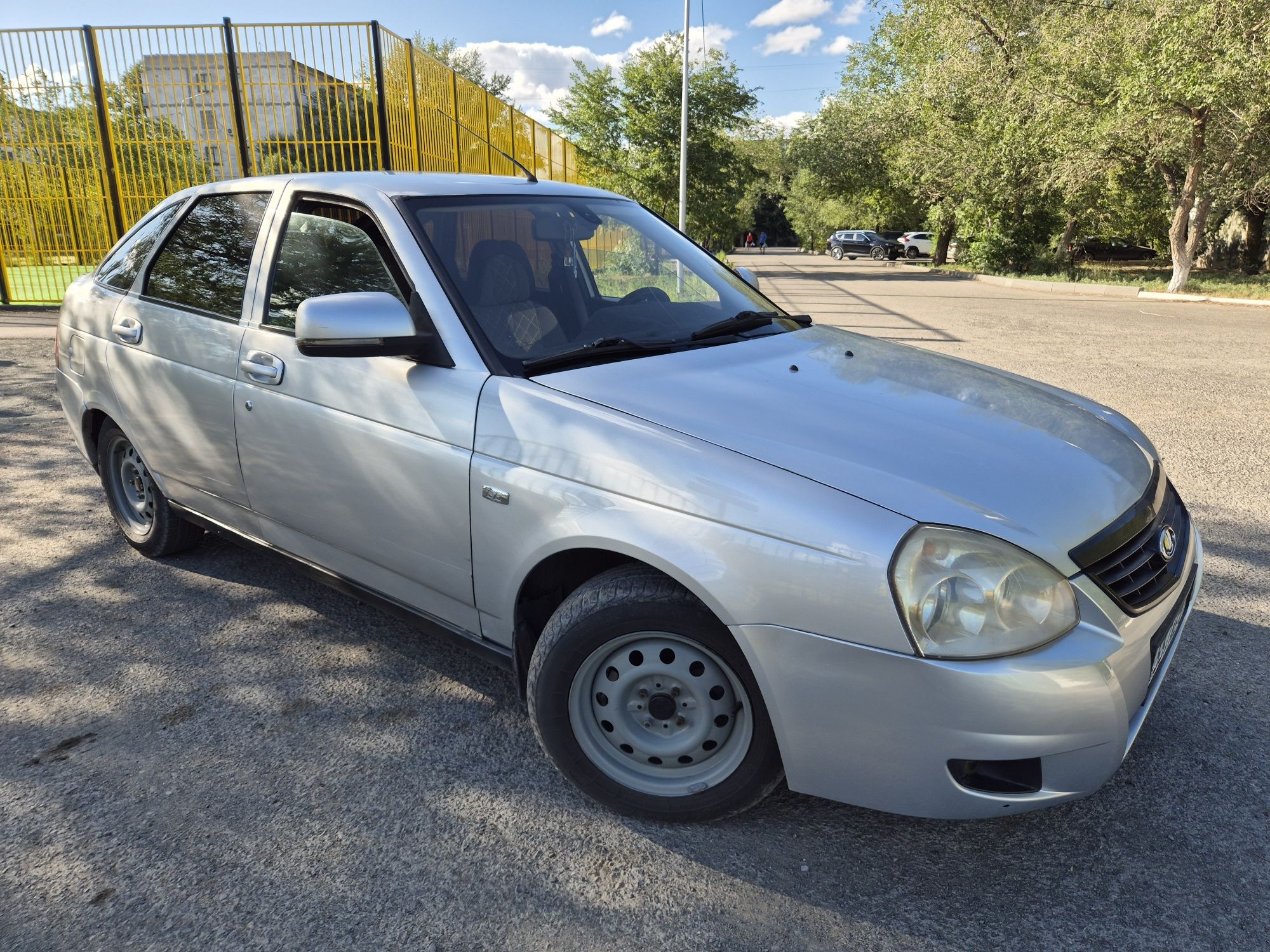 Продам приора1 2013г Новый Аккумулятор Новый генератор120А КОНДЕР все