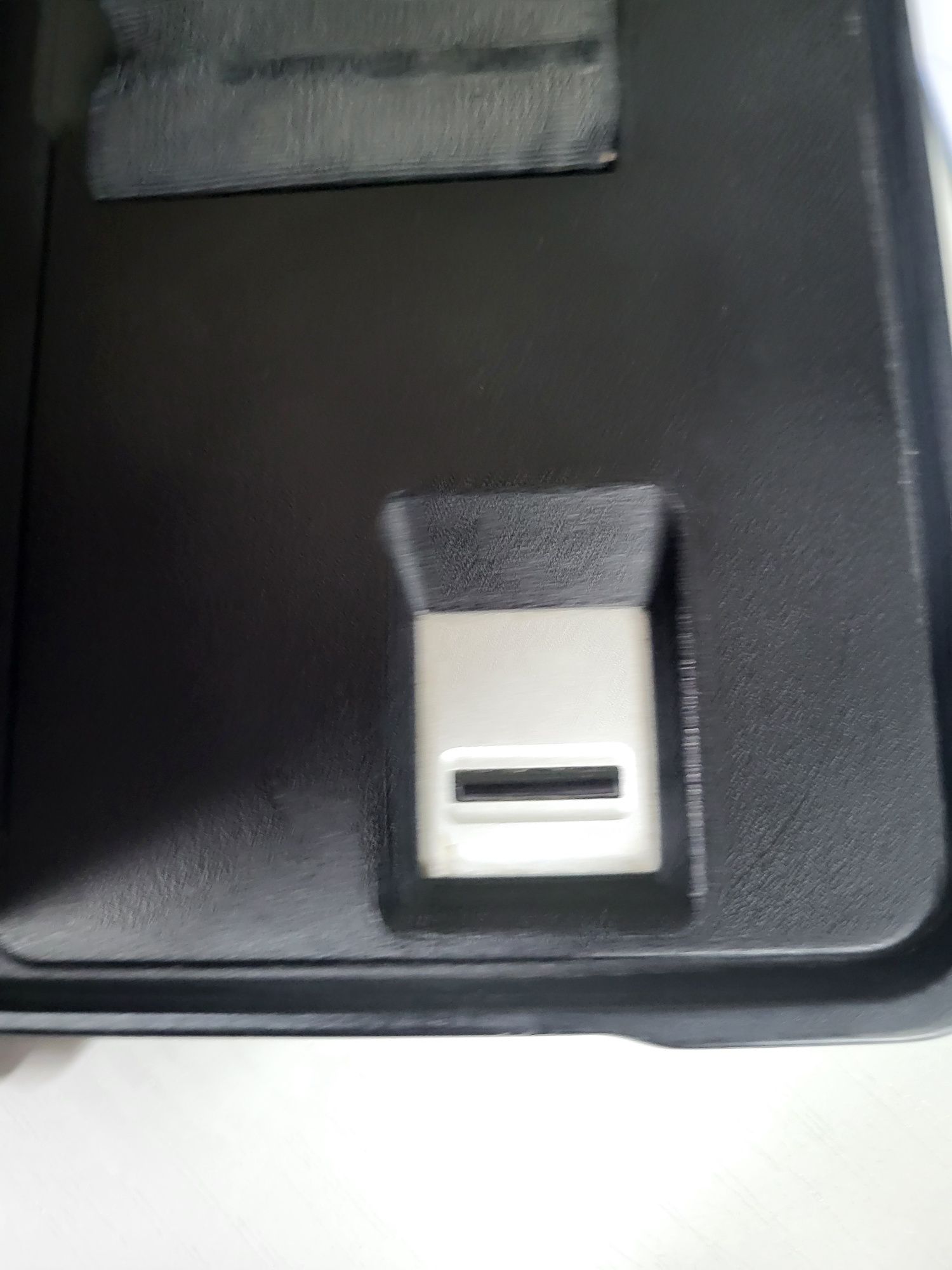 Планшет - ноутбук HP Core m5 8GB