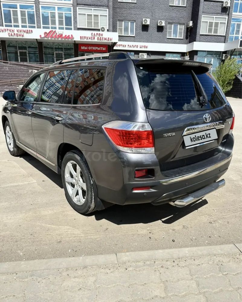 Продам Toyota Highlander 2011 г.