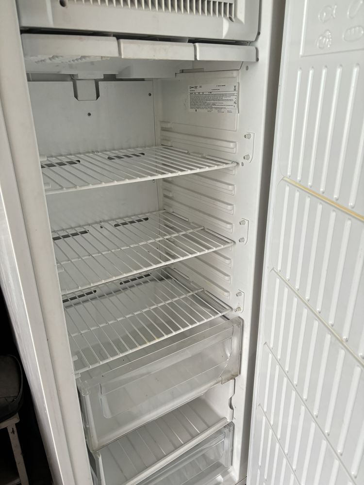 продам морозильную камеру в нормальном состоянии
