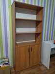 Книжный шкаф в хорошем состоянии