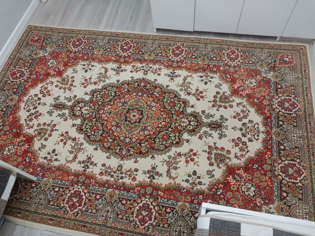 Продам палас размером 2*3 в отличном состоянии. Недорого