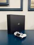 Продам Playstation 4 Pro
