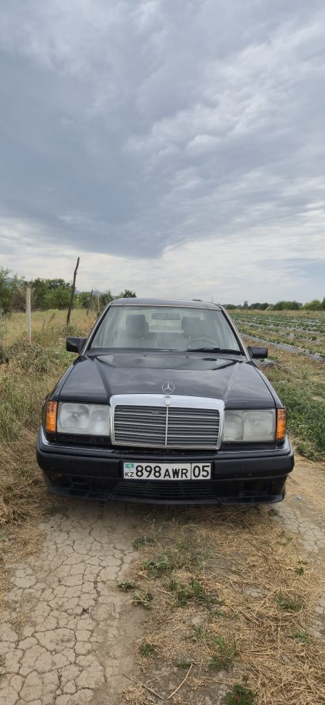 Продам 124 мерседес