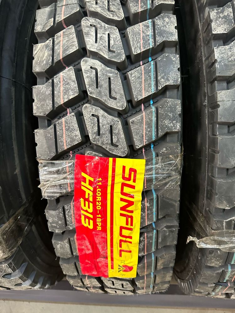 Шины 10.00R20 змейка,на ведущую,полукарьерные