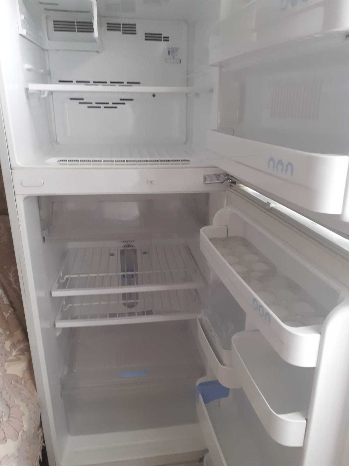 Продам холодильник LG - 50 000 тг
